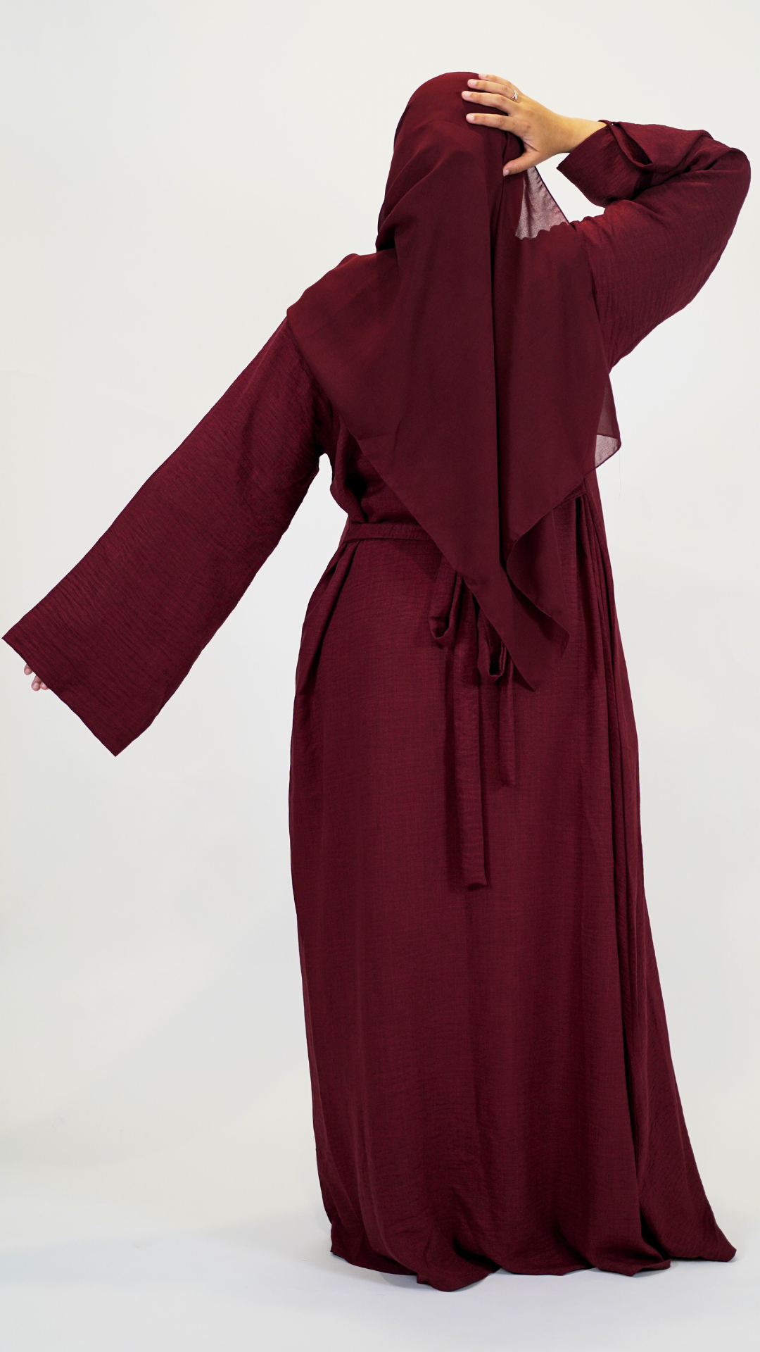 Closed Linen Abaya - Burgundy